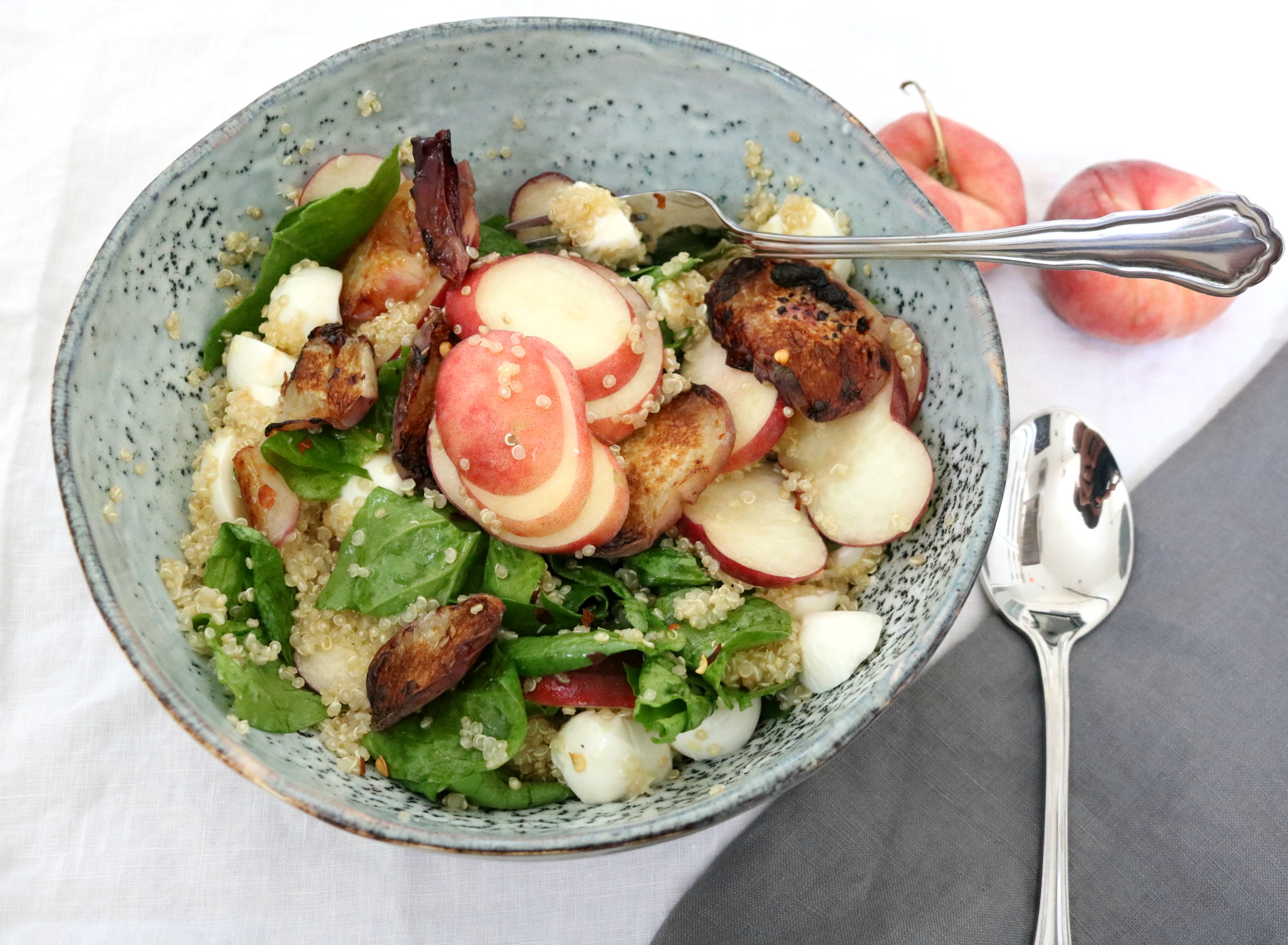 LifestyleMommy: Quinoa-Pfirsich-Salat, der leckere Sommersalat