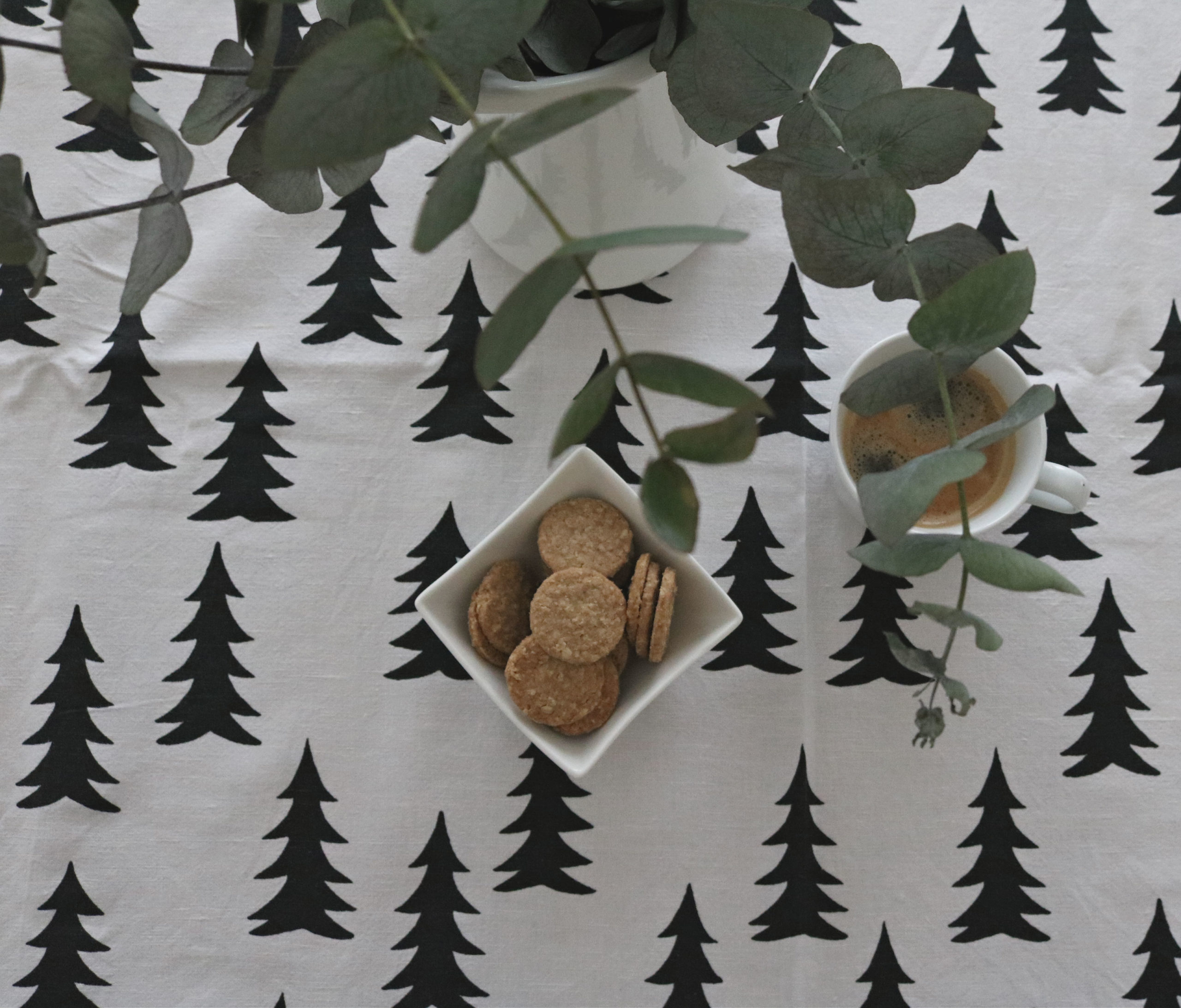 Weihnachtsdeko mit Eukalyptus